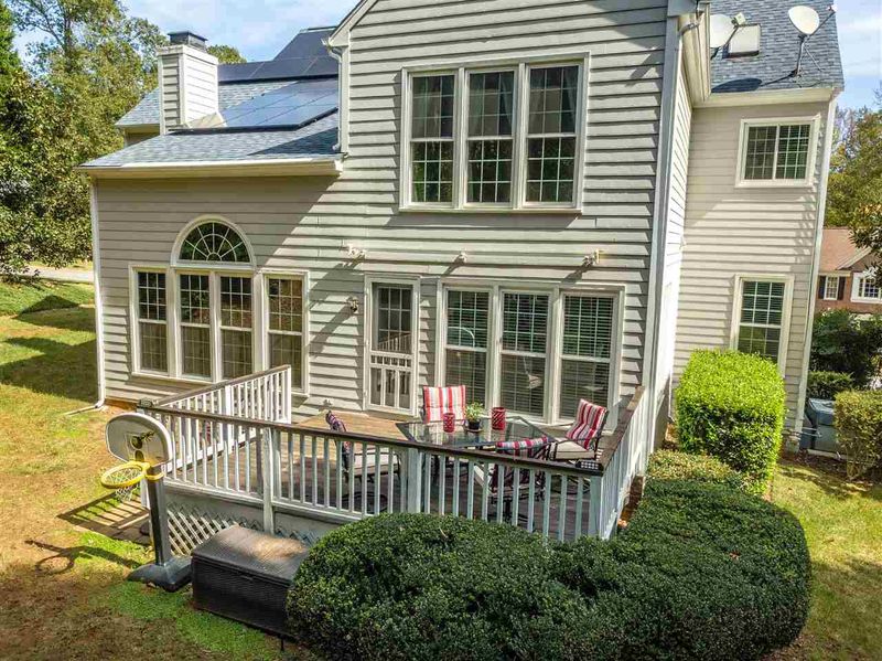 218 Strathburgh Ln, Cary, NC 27518