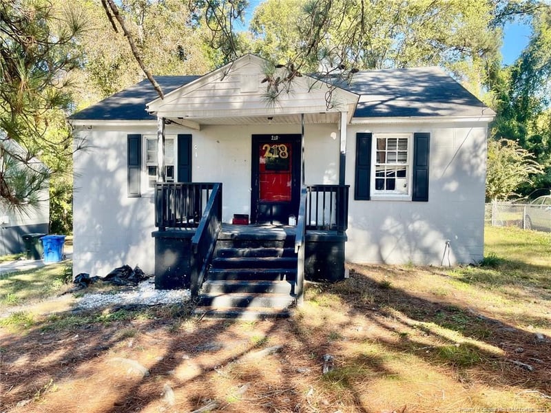 218 Sunset Ave, Fayetteville, NC 28301