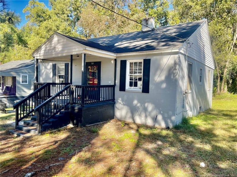 218 Sunset Ave, Fayetteville, NC 28301