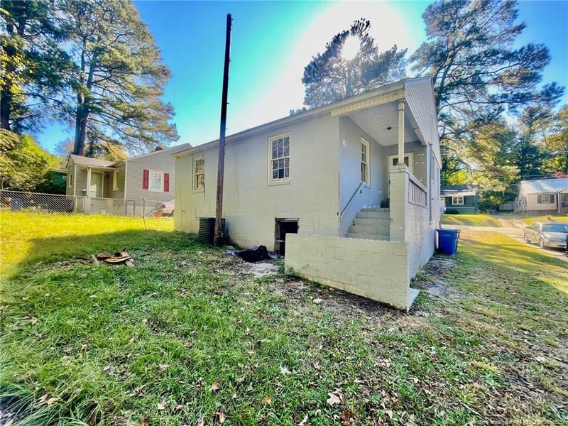 218 Sunset Ave, Fayetteville, NC 28301