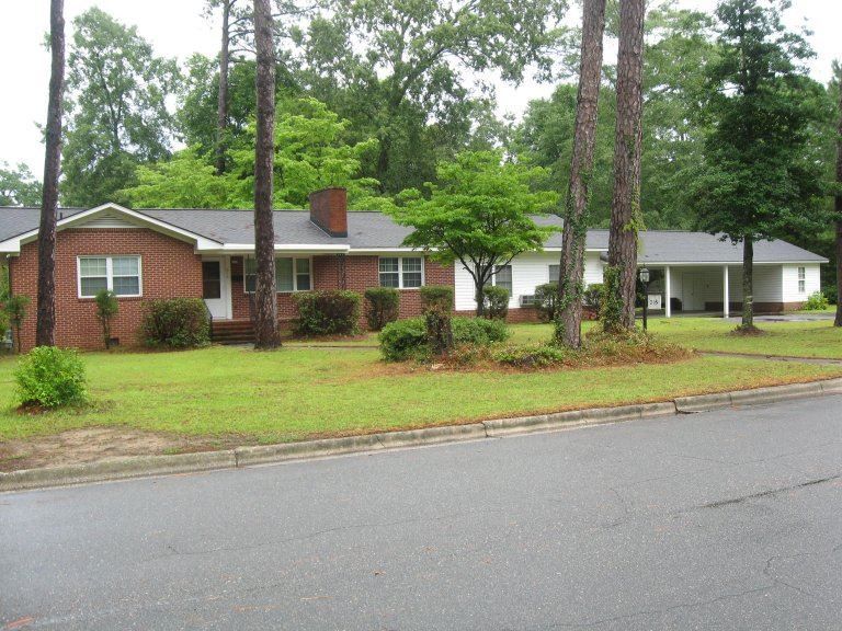 218 W Wellons St, Smithfield, NC 27577
