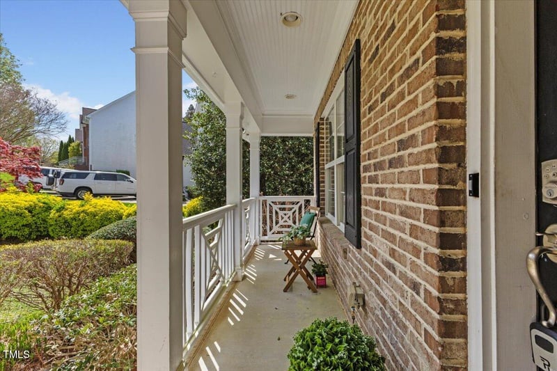 219 Arbordale Ct, Cary, NC 27518