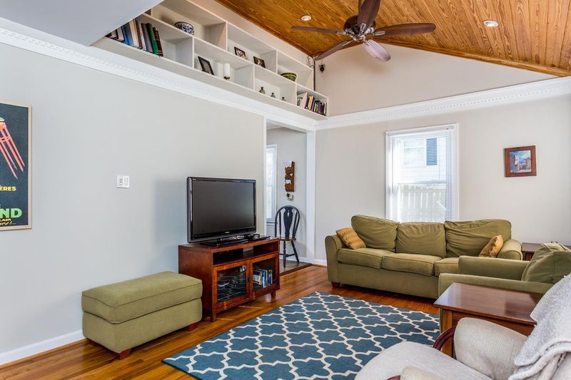 219 Baggett Ave, Raleigh, NC 27604