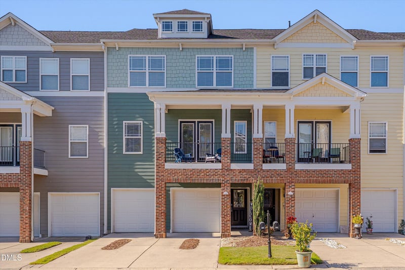 219 Broadgait Brae Rd, Cary, NC 27519