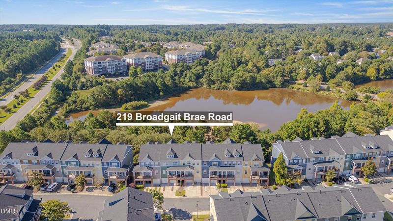 219 Broadgait Brae Rd, Cary, NC 27519