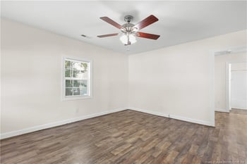 219 W Brocklyn St, Benson, NC 27504