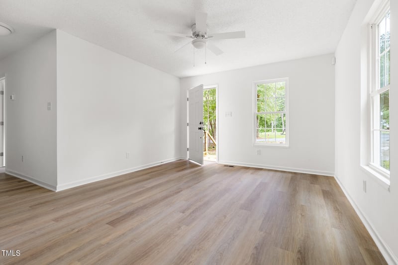 219 Daye St, Hillsborough, NC 27278