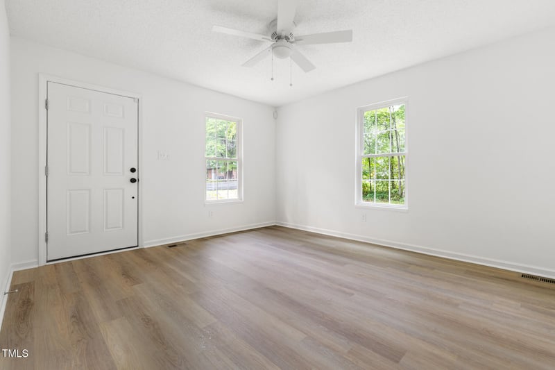 219 Daye St, Hillsborough, NC 27278