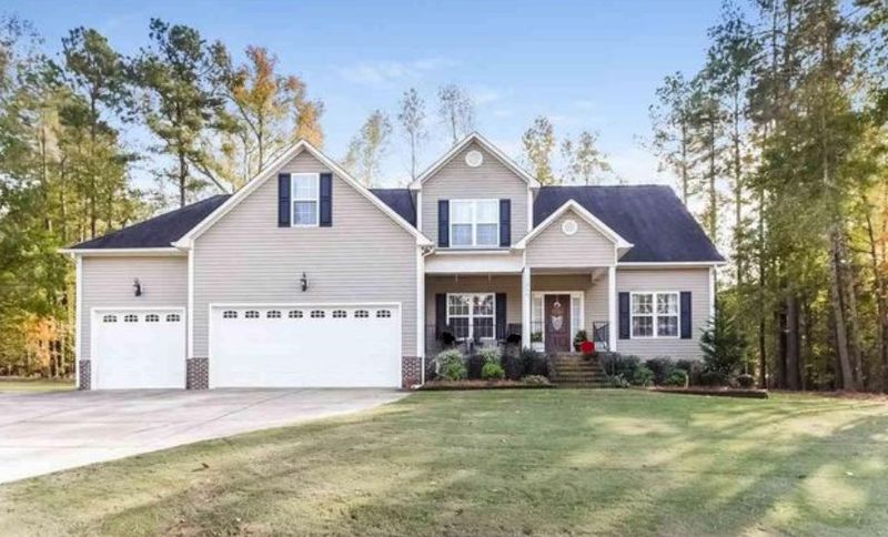 219 Falls Dr, Clayton, NC 27527