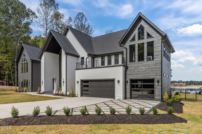 219 Forest Bridge Rd, Youngsville, NC 27596