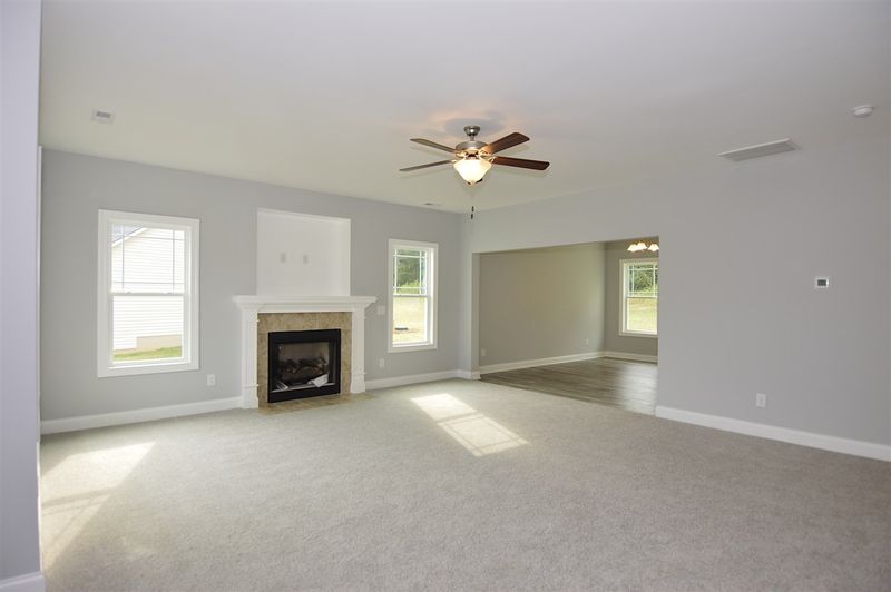219 Highcroft Cir, Benson, NC 27504