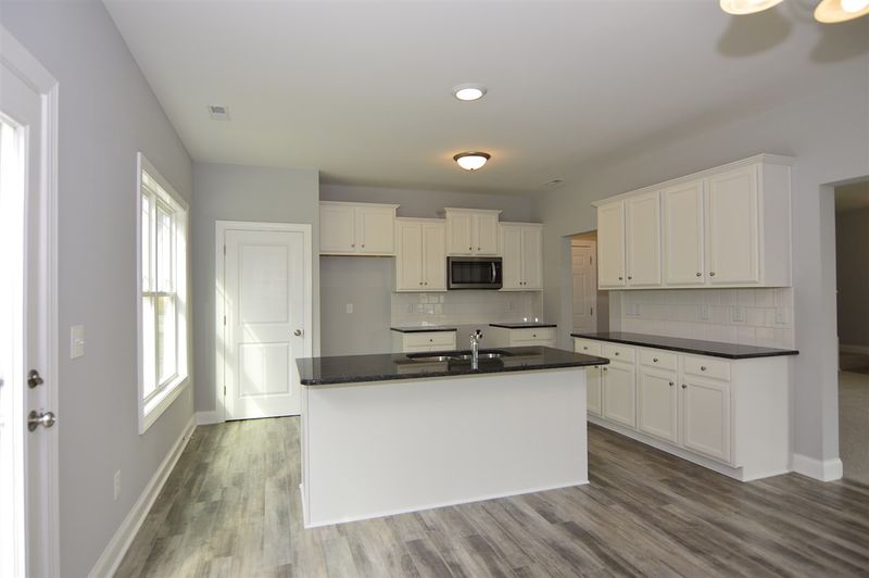 219 Highcroft Cir, Benson, NC 27504