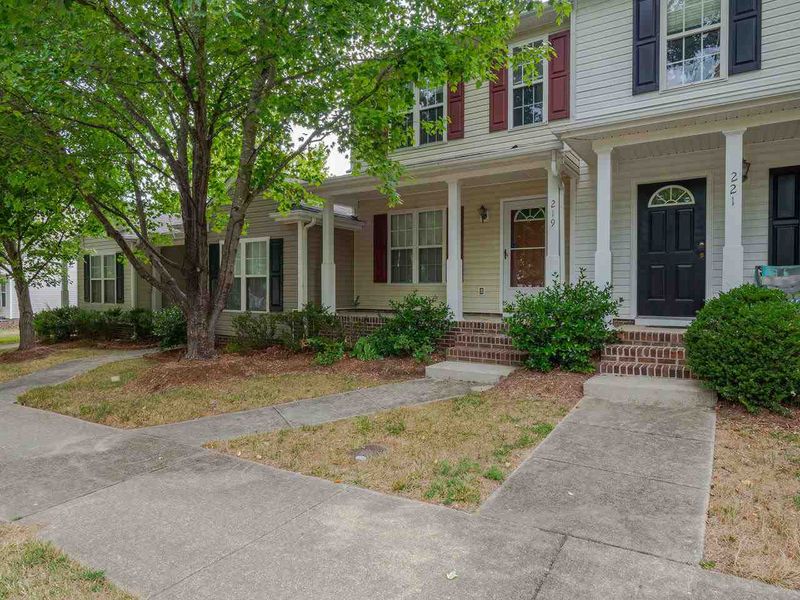 219 Highgate Cir, Wake Forest, NC 27587