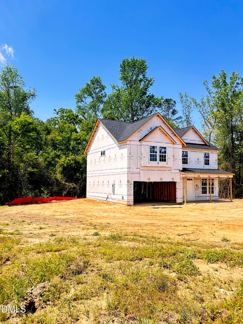 219 Maverick Ln, Dunn, NC 28334
