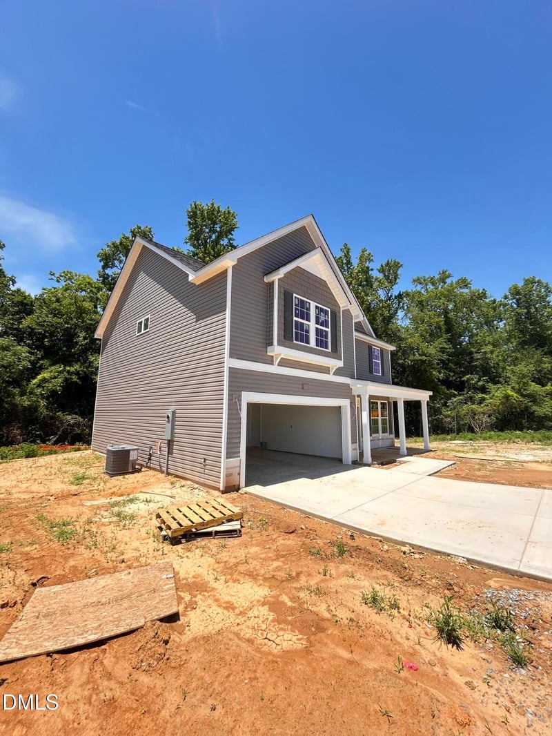 219 Maverick Ln, Dunn, NC 28334