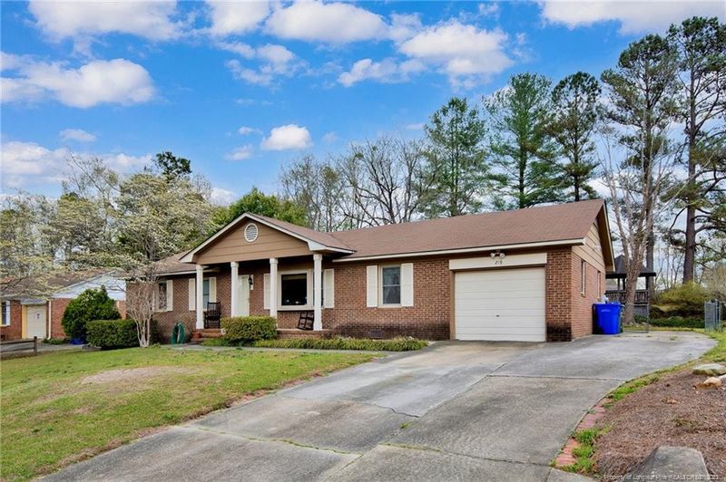 219 Murray Fork Dr, Fayetteville, NC 28314
