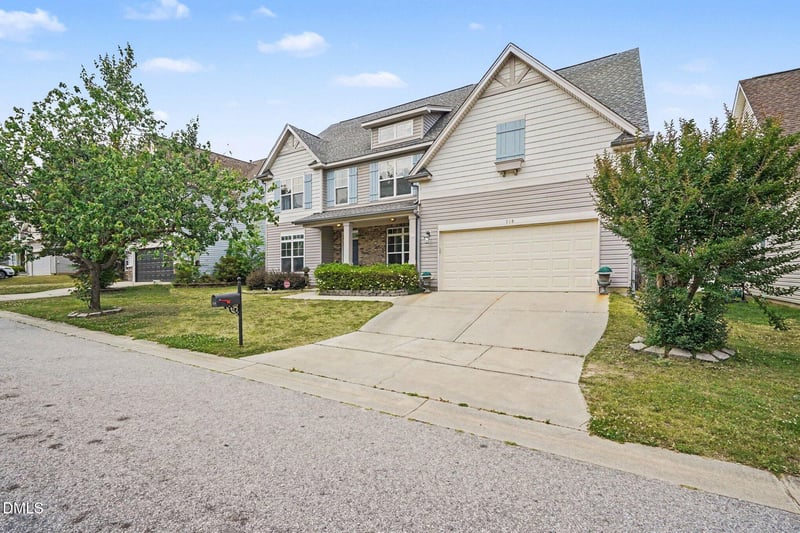 219 Quailwood Dr, Fuquay Varina, NC 27526