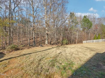 219 Tuscarora Ln, Clayton, NC 27520