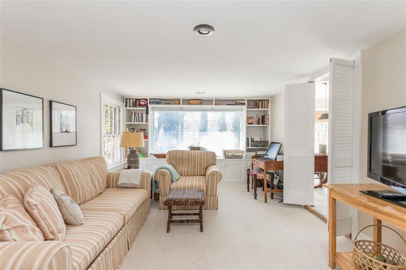 219 W Vernon Ave, Wake Forest, NC 27587