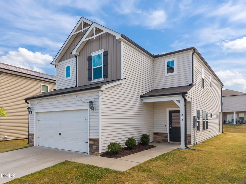 219 Watauga Lake Dr, Fuquay Varina, NC 27526