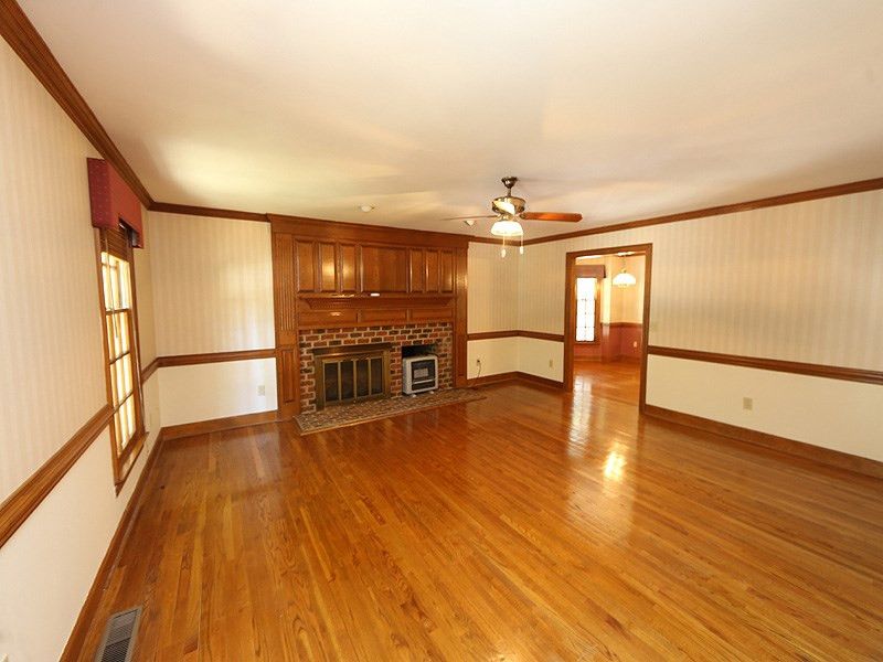 22 Autumn Woods Dr, Durham, NC 27713