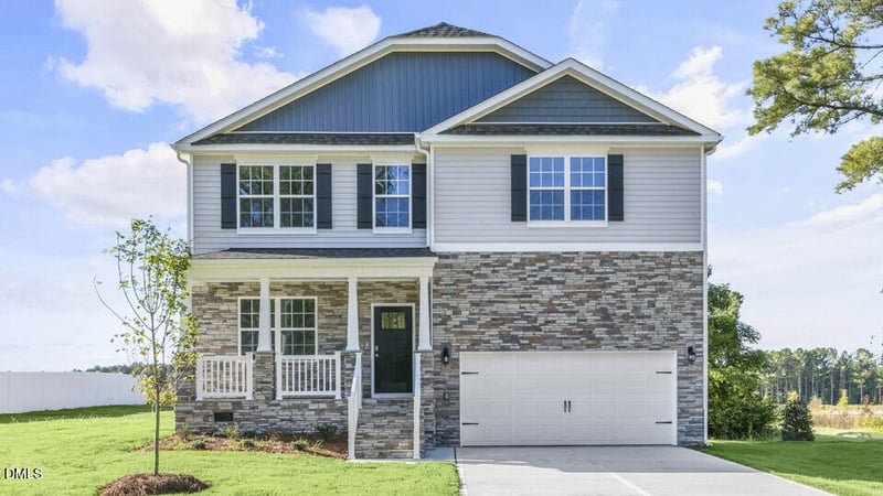 22 Black Creek Dr, Lillington, NC 27546