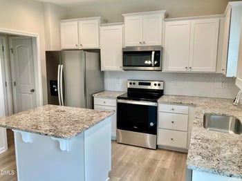 22 Davinci Dr, Zebulon, NC 27597