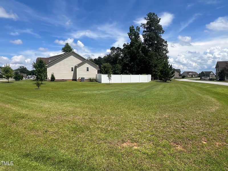 22 Evie Dr, Smithfield, NC 27577