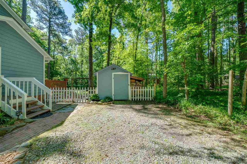 22 E Gleewood Pl, Durham, NC 27713