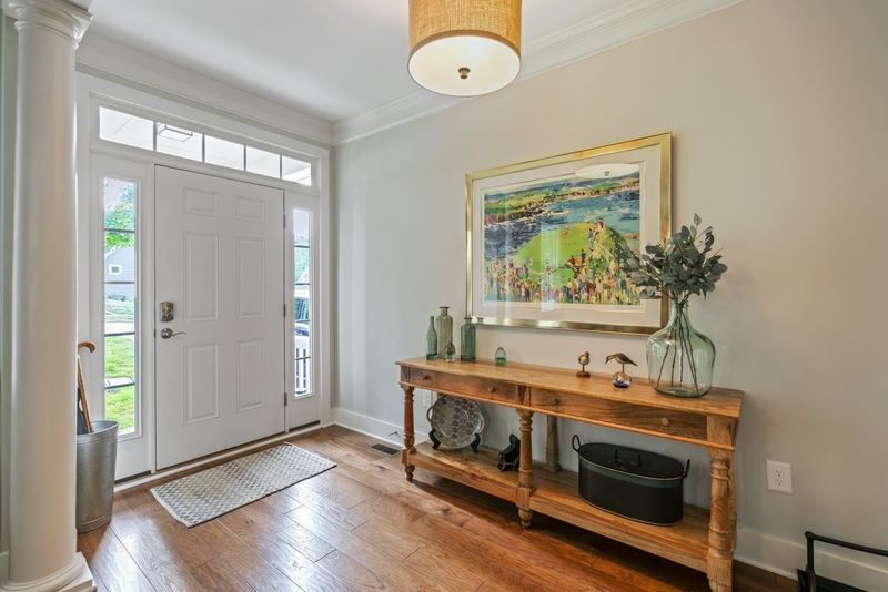 22 Grandwood Cir, Durham, NC 27712