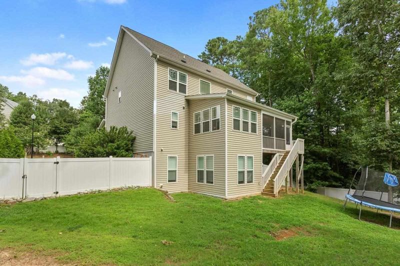 22 Hickory Ridge Ln, Clayton, NC 27527