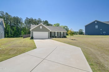 22 Mcintosh Ct, Fuquay Varina, NC 27526