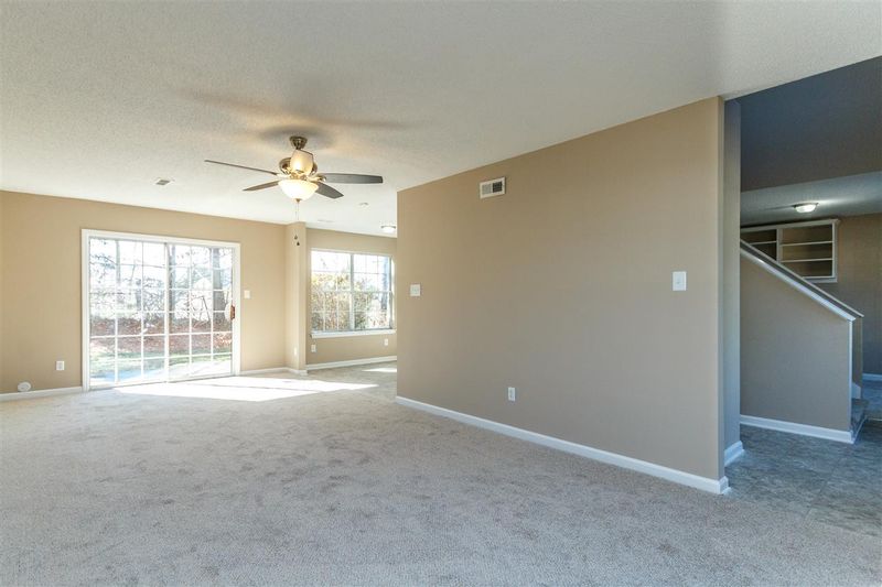 22 Meadowcrest Dr, Durham, NC 27703