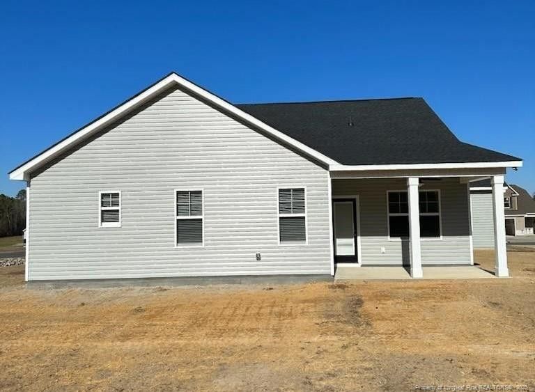 22 Oleander Ln, Sanford, NC 27332