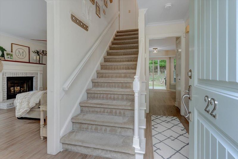 22 Swallows Ridge Ct, Durham, NC 27713