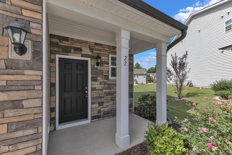 22 Thimbleberry Cir, Clayton, NC 27527
