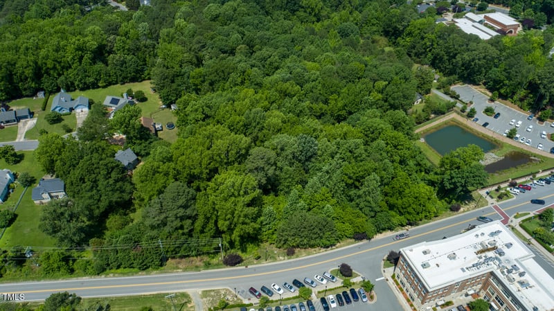 220 Avent Ferry Rd, Holly Springs, NC 27540