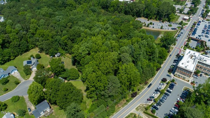 220 Avent Ferry Rd, Holly Springs, NC 27540