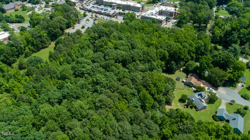 220 Avent Ferry Rd, Holly Springs, NC 27540