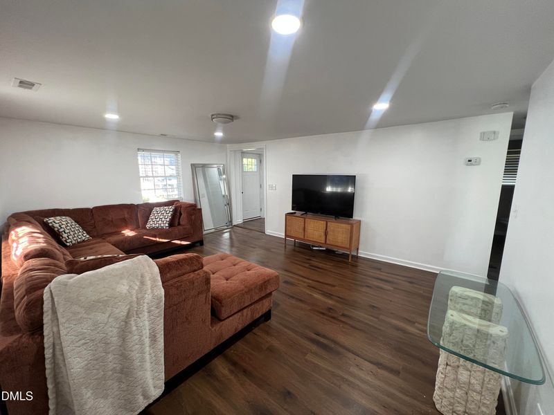 220 W Barbee St, Zebulon, NC 27597