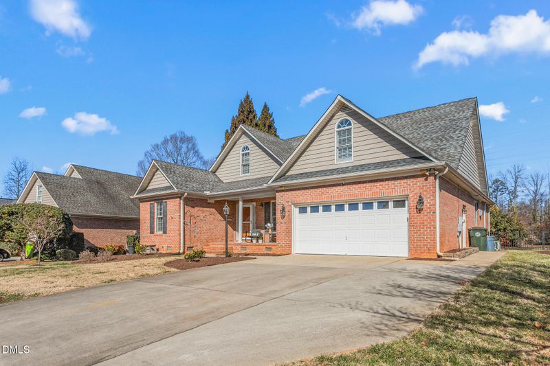 220 Beauregard Ln, Mebane, NC 27302