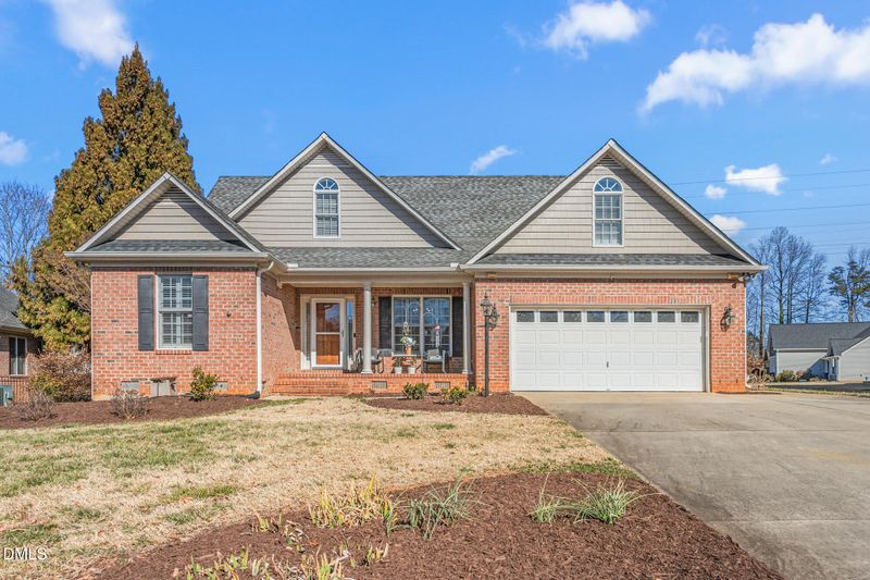 220 Beauregard Ln, Mebane, NC 27302