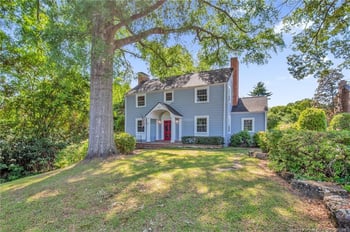 220 Bradford Ave, Fayetteville, NC 28301