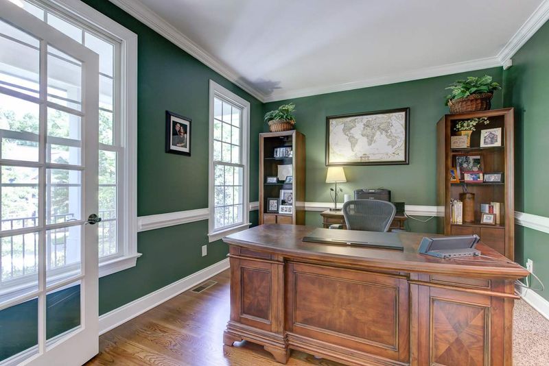 220 Branchside Ln, Holly Springs, NC 27540