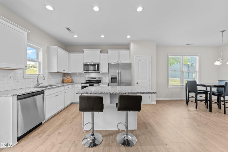 220 Brisbane Dr, Zebulon, NC 27597