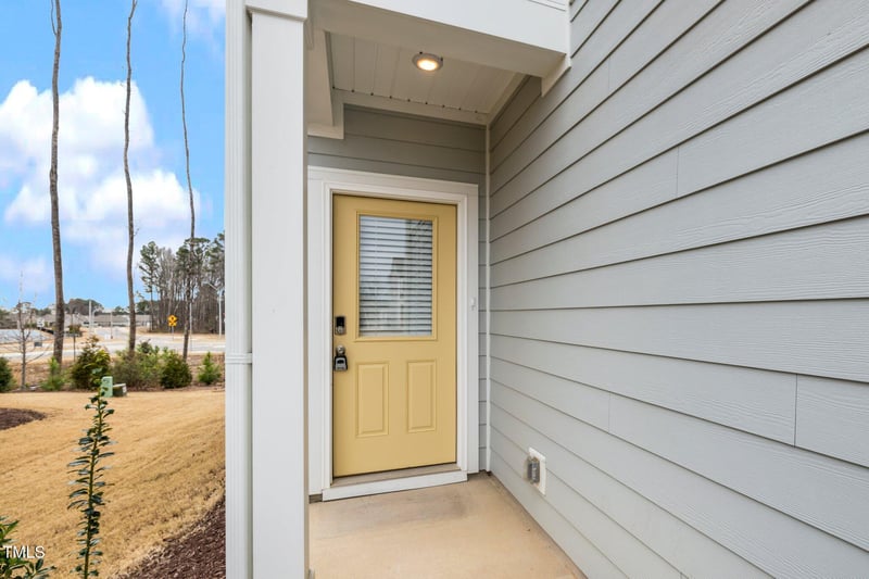 220 Brook Farm Ln, Fuquay Varina, NC 27526