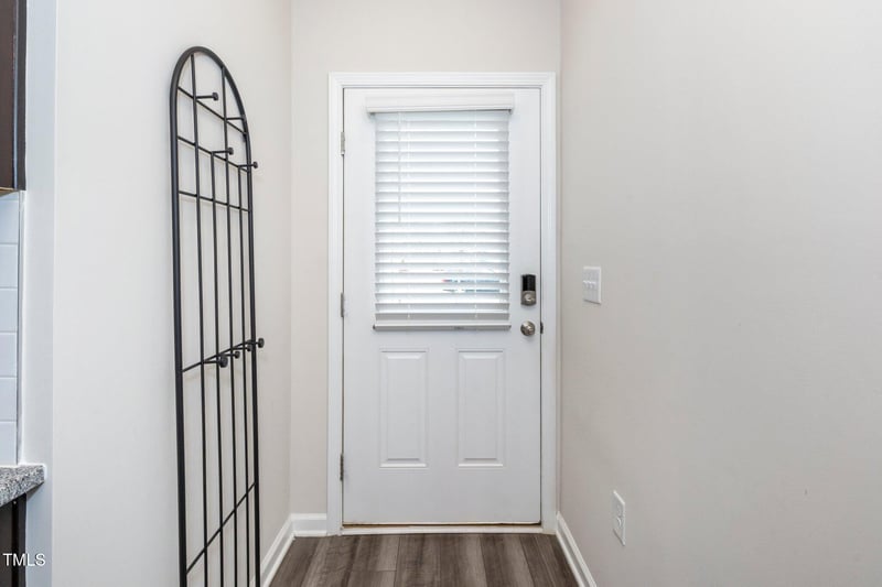 220 Brook Farm Ln, Fuquay Varina, NC 27526