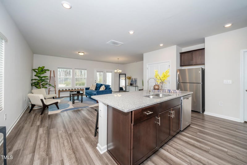 220 Brook Farm Ln, Fuquay Varina, NC 27526