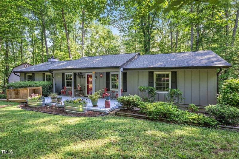 220 Cardinal Dr, Youngsville, NC 27596