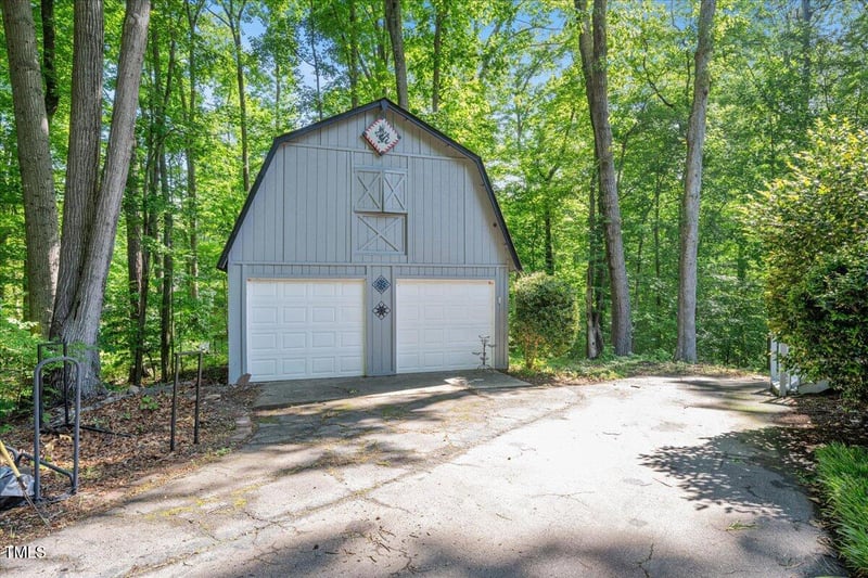220 Cardinal Dr, Youngsville, NC 27596